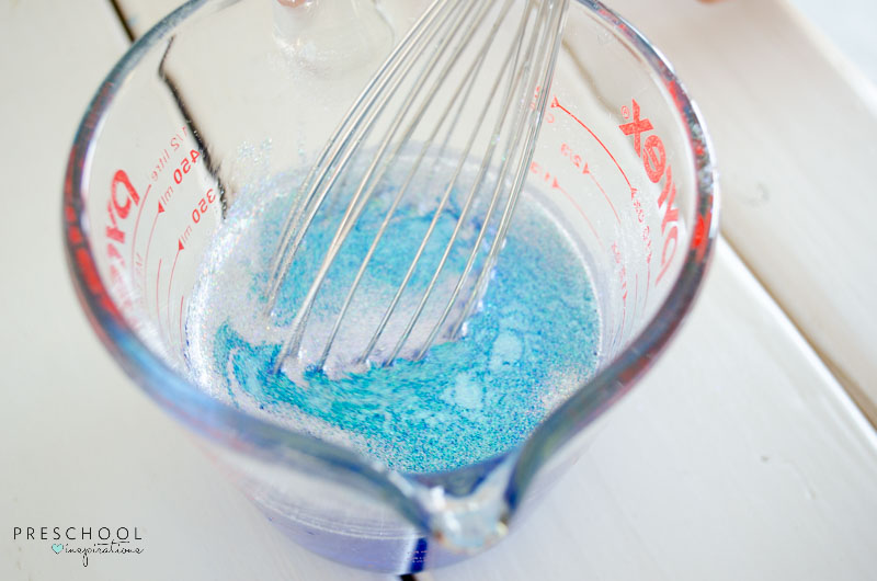 Need the perfect slime recipe. This slime recipe with borax is so inviting and calming. It is an inviting play recipe that will keep children busy for hours!