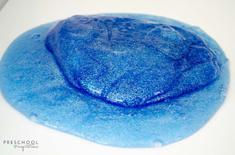 Need the perfect slime recipe. This slime recipe with borax is so inviting and calming. It is an inviting play recipe that will keep children busy for hours!